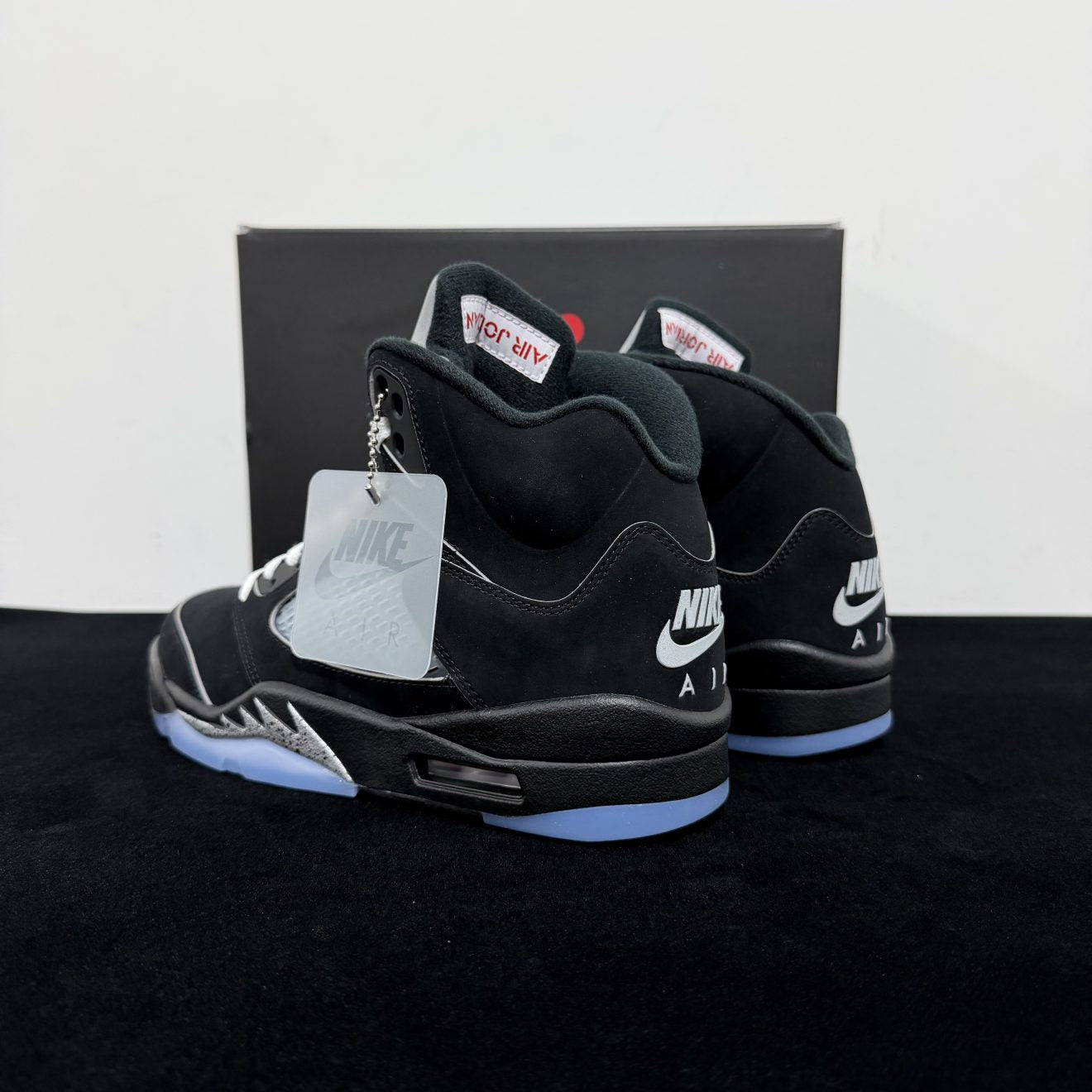 Air Jordan 5 Retro ‘Black Metallic Reimagined