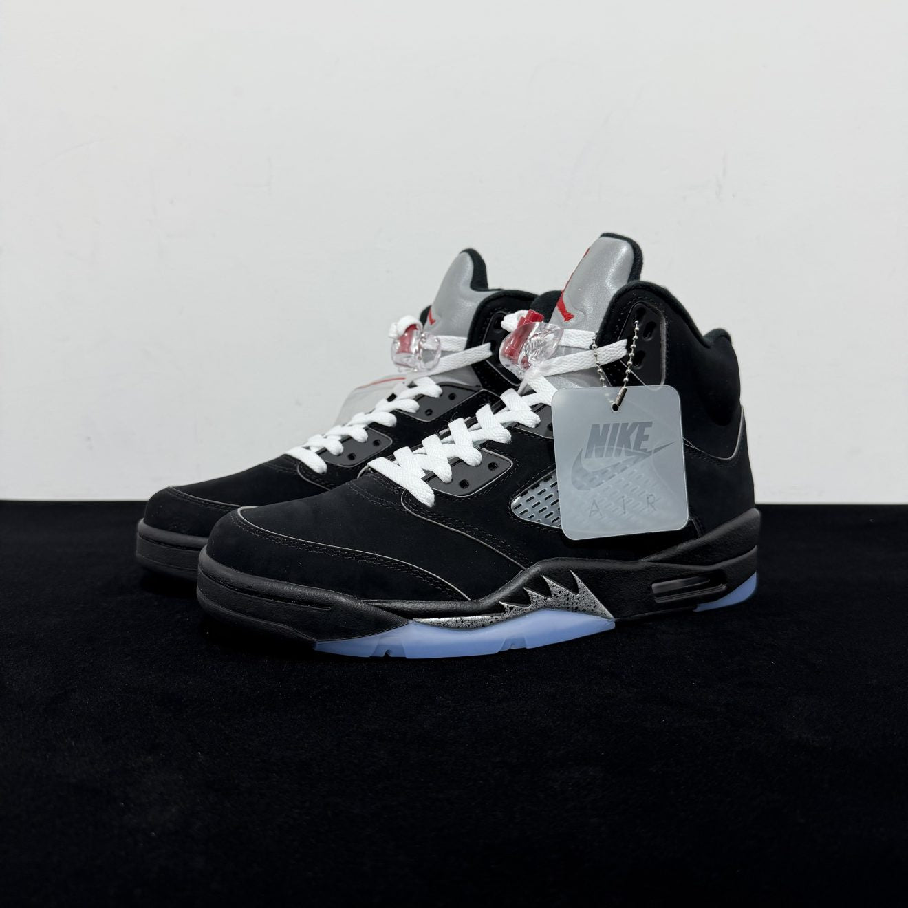 Air Jordan 5 Retro ‘Black Metallic Reimagined