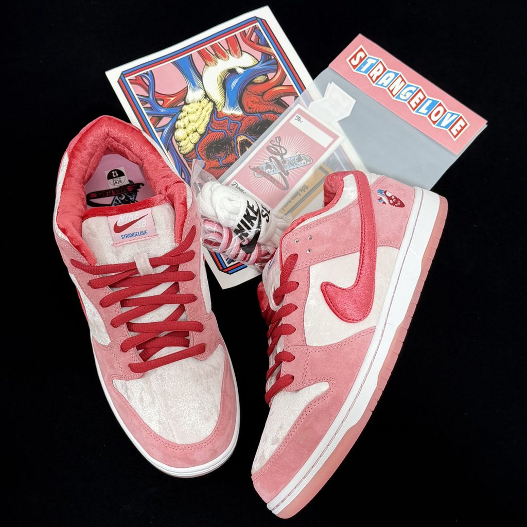 Nike Dunk SB Low Strangelove